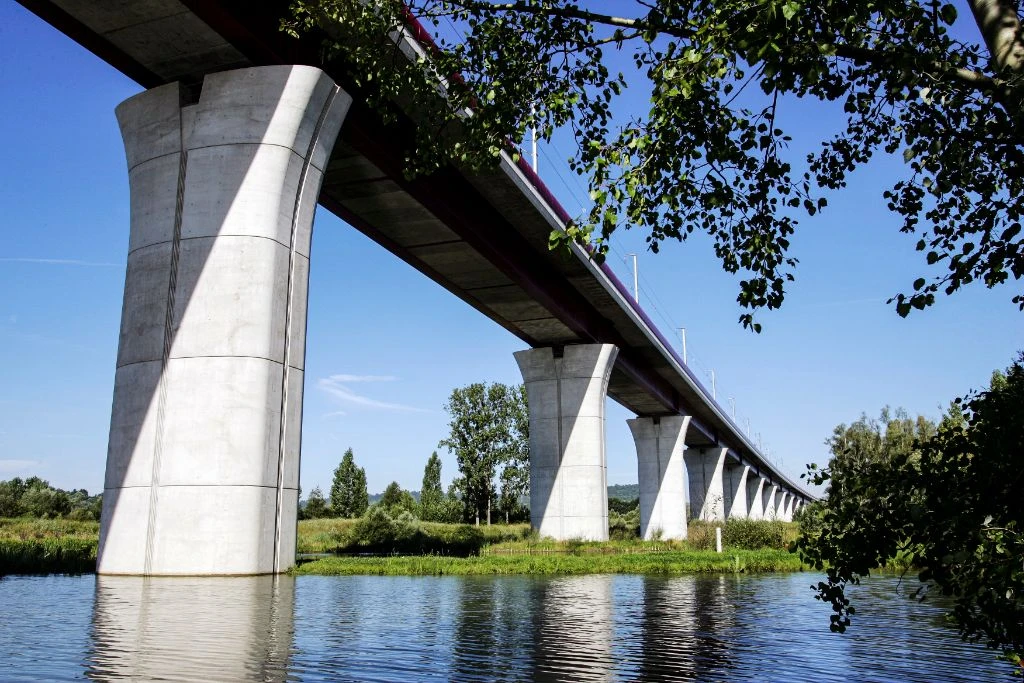LGV viaduct crossing a lake - view from below with reflections